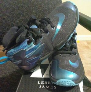 Nike basketball shoes toddler 10c